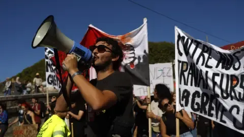 France-Wide Walkouts Begin Opposing Spending Cuts