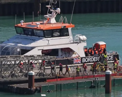 British Ministers Insist Migrant Returns Deal with France Will Proceed Despite Legal Injunction